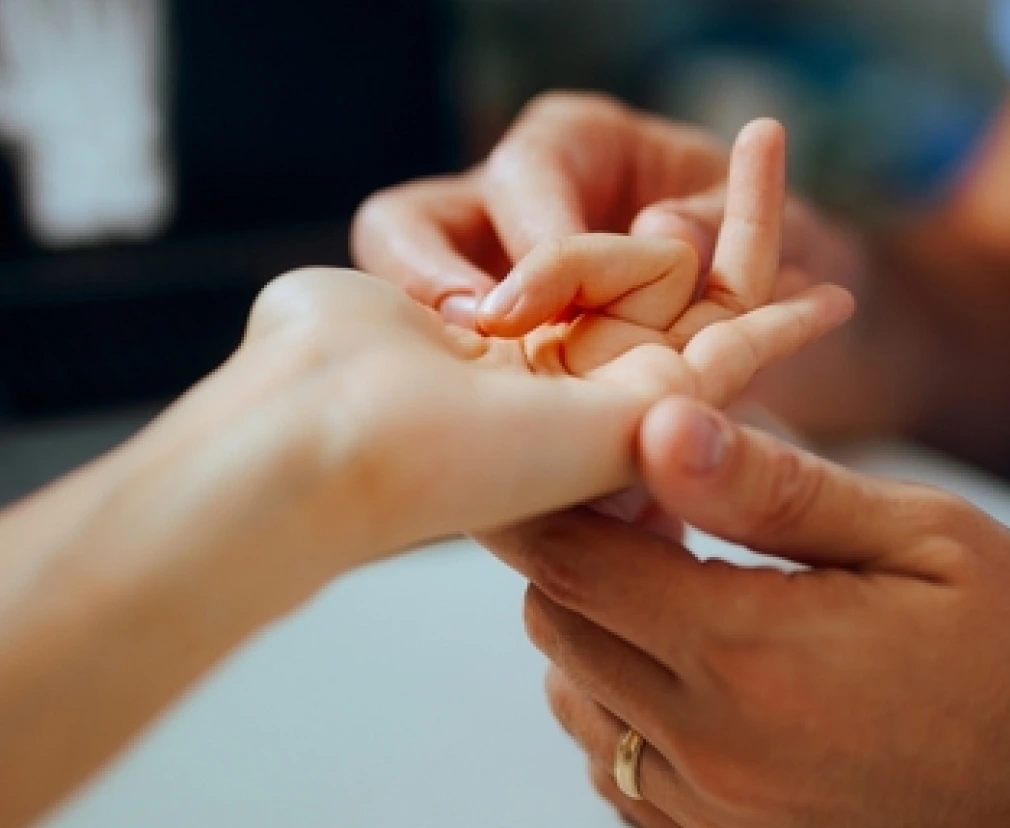 Miami Florida Hand Conditions: Joint Swelling Banner