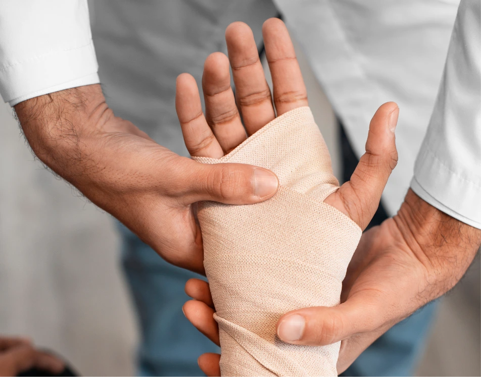 Consultation & Diagnosis Phalangeal Fractures Treatment in Miami, Florida Banner